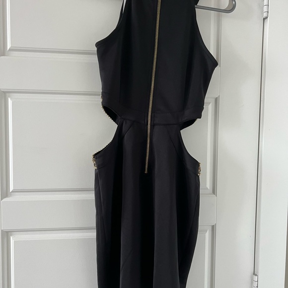 Beautiful beaded black dress - Picture 2 of 3